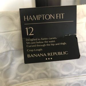 Banana Republic Women’s Hampton Fit Cropped Pants